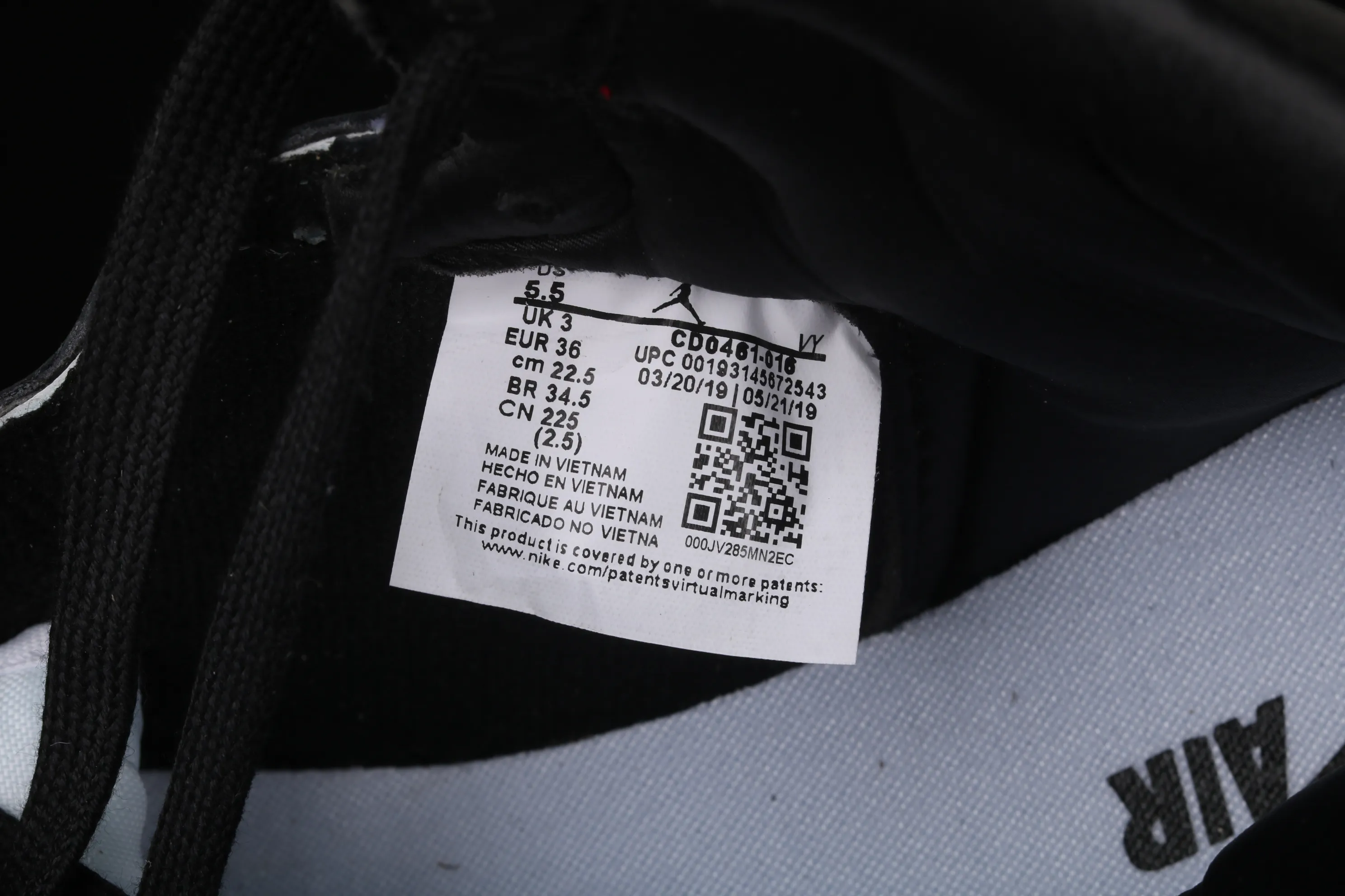 All categories Air Jordan Jordan series basketball shoes Air Jordan 1 High Air Jordan AJ1 Satin WMNS "Black Toe" AJ1 classic replica Joe 1 silk black toe CD0461-016
